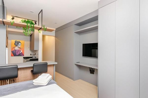 Studio incrível no Condo clube sky, batel soho by UROOMS